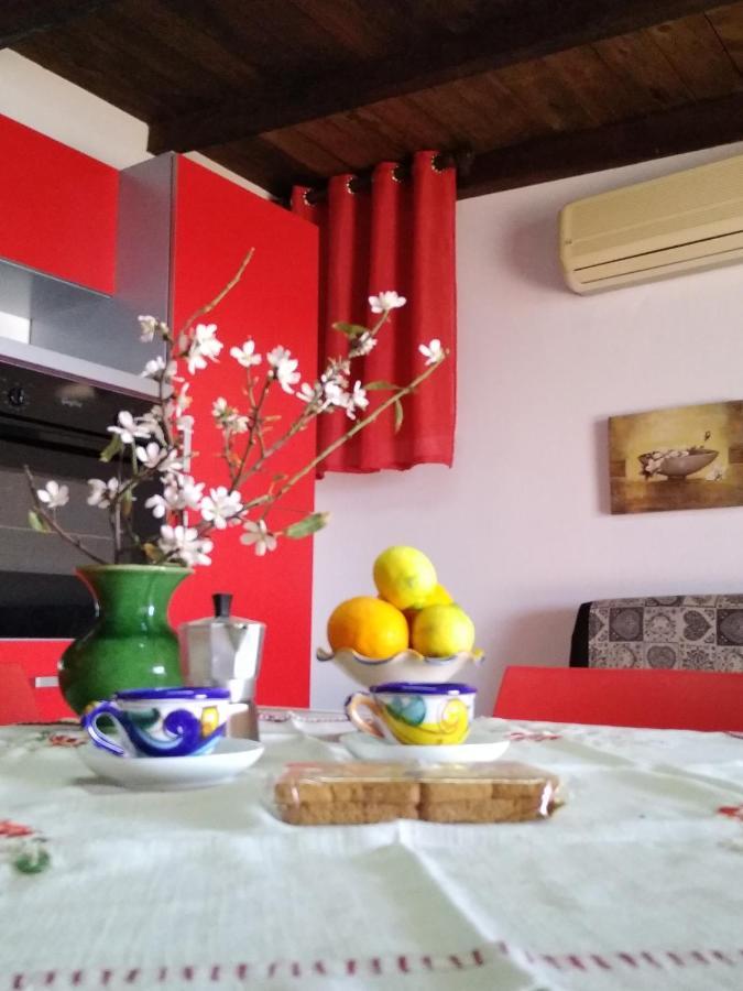 夏卡Mansarda Mare Red公寓 外观 照片